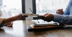 Cum să îți găsești un loc de muncă în industria maritimă – Ghid complet pentru navigatori 3 pexels sora shimazaki 5673502