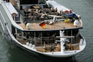 Read more about the article Viitorul Educației Navale: Acreditare STCW Online și Simulatoare Navigație pe Mare pentru Navigatori în 2026