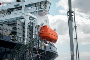 Read more about the article Cum să Alegi Certificate STCW cu Recunoaștere Internațională pentru Cariera Maritimă