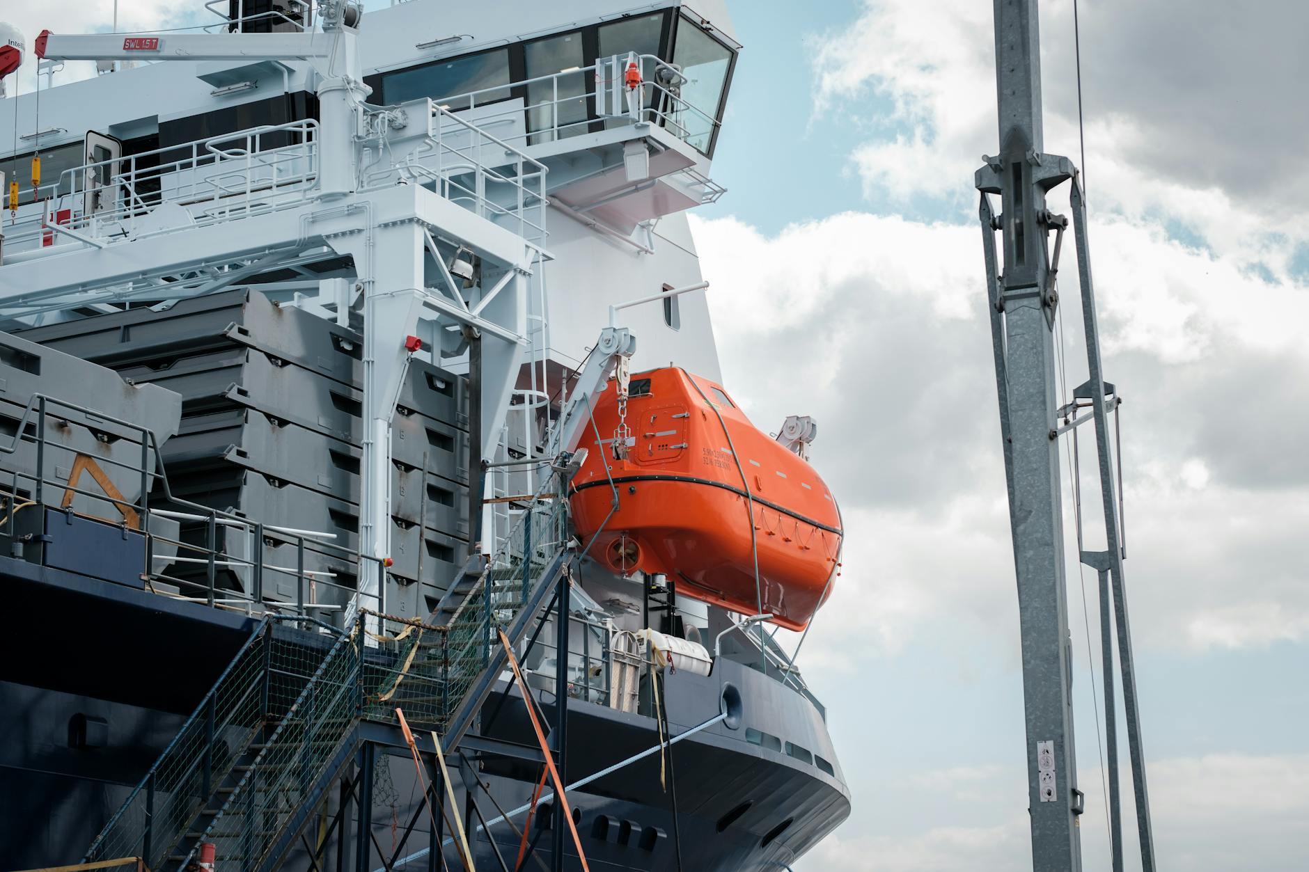 You are currently viewing Cum să Alegi Certificate STCW cu Recunoaștere Internațională pentru Cariera Maritimă