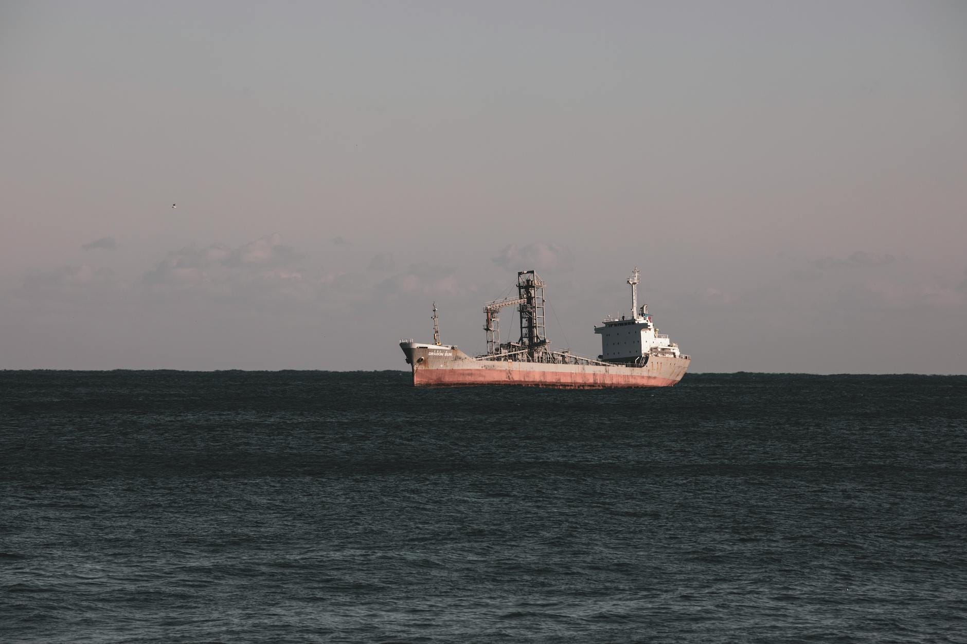You are currently viewing Cum să Optimizezi Cariera Maritimă prin Comparația Certificărilor STCW95 vs STCW2010