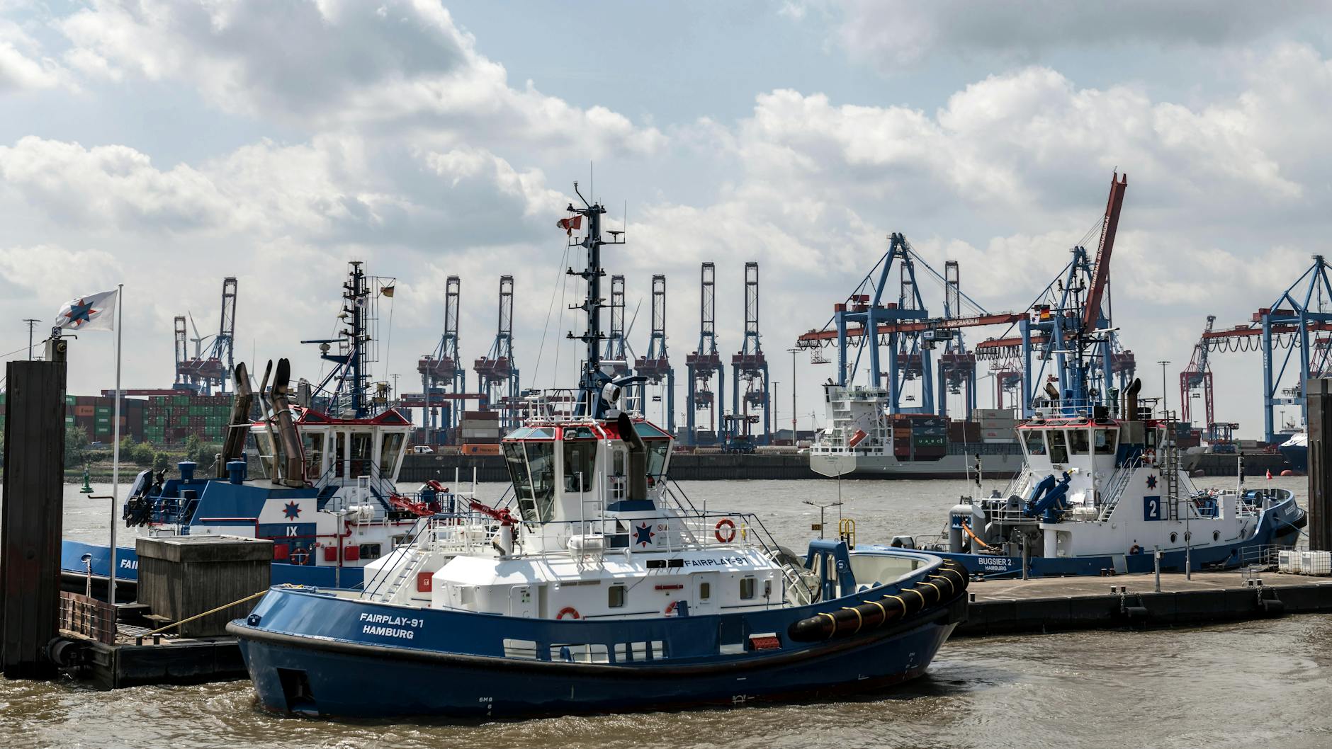 Cum să Alegi Între Școală Maritimă Internațională sau Locală pentru Certificatul STCW 1 You are currently viewing Cum să Alegi Între Școală Maritimă Internațională sau Locală pentru Certificatul STCW