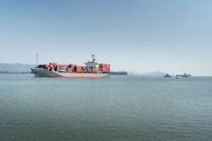 Imagine reprezentativă pentru completarea cursului STCW, esențial pentru cariere maritime.