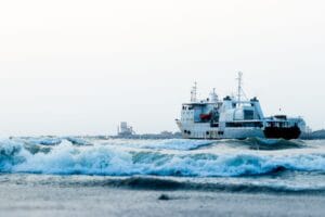Read more about the article Pași pentru Obținerea Certificat STCW pentru Tanker Petrolier: Ghid Compleț