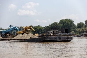 Read more about the article Adevărul despre Certificările STCW Rapide: De ce Nu E Compromisă Calitatea Pregătirii Maritime în România