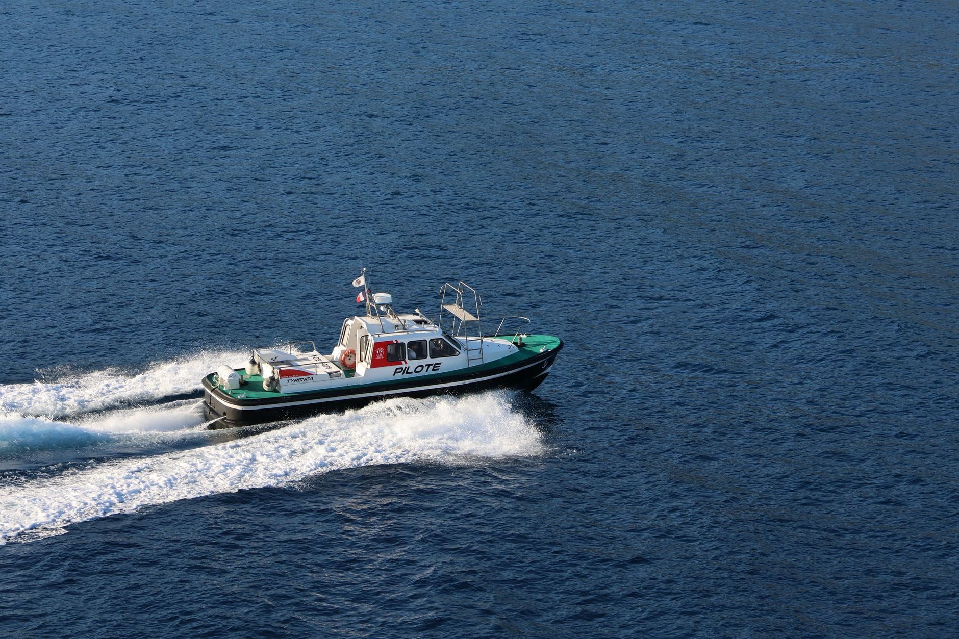 You are currently viewing De ce Examenul STCW nu e Inamicul Carierelor Maritime: Mituri vs Realitate în România