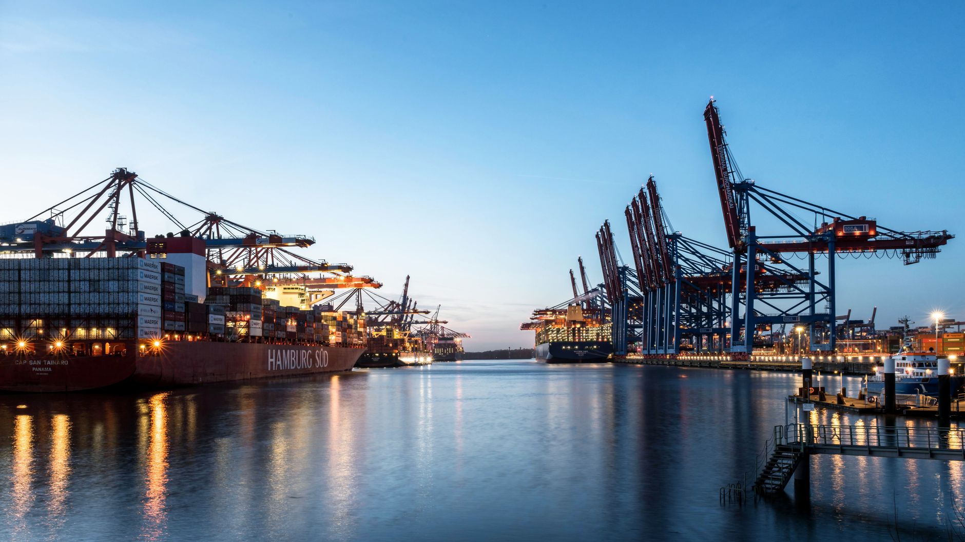 Academia Maritimă Admitere 2026 vs Certificat STCW Rapid: Ce Alegere Te Avantajează? 1 You are currently viewing Academia Maritimă Admitere 2026 vs Certificat STCW Rapid: Ce Alegere Te Avantajează?
